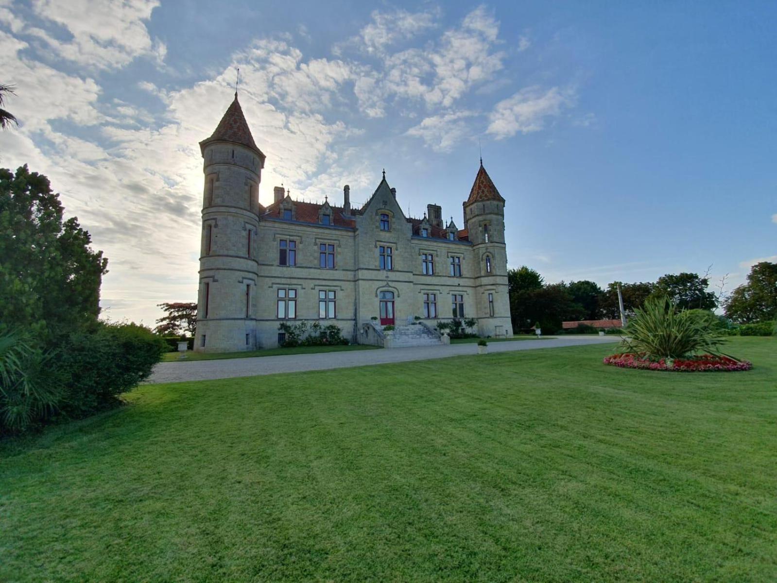Chateau Moncassin Leyritz-Moncassin Exterior foto